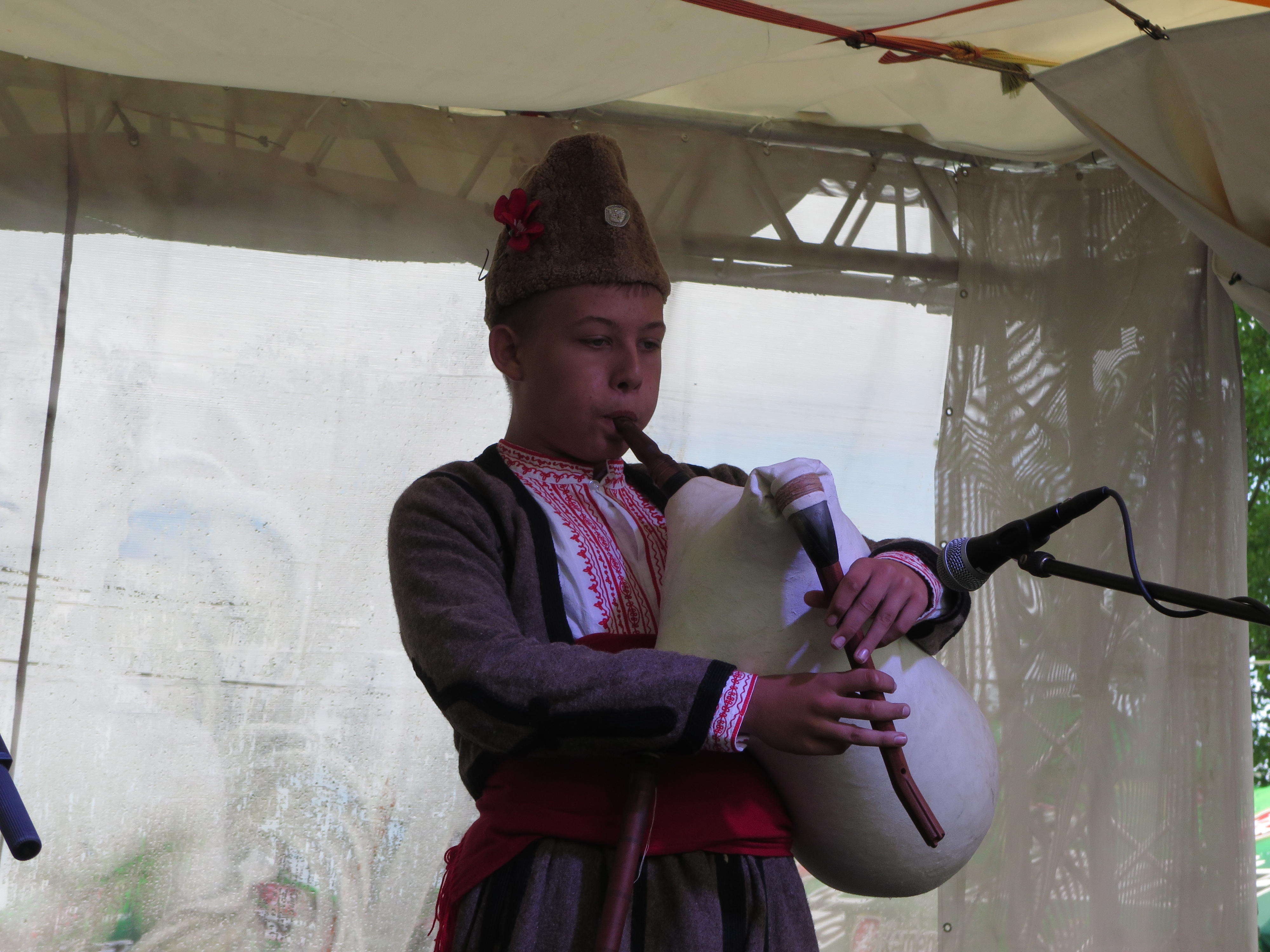 Bagpipe at Gela Festival Rhodope Mountains - The Backpacker Intern