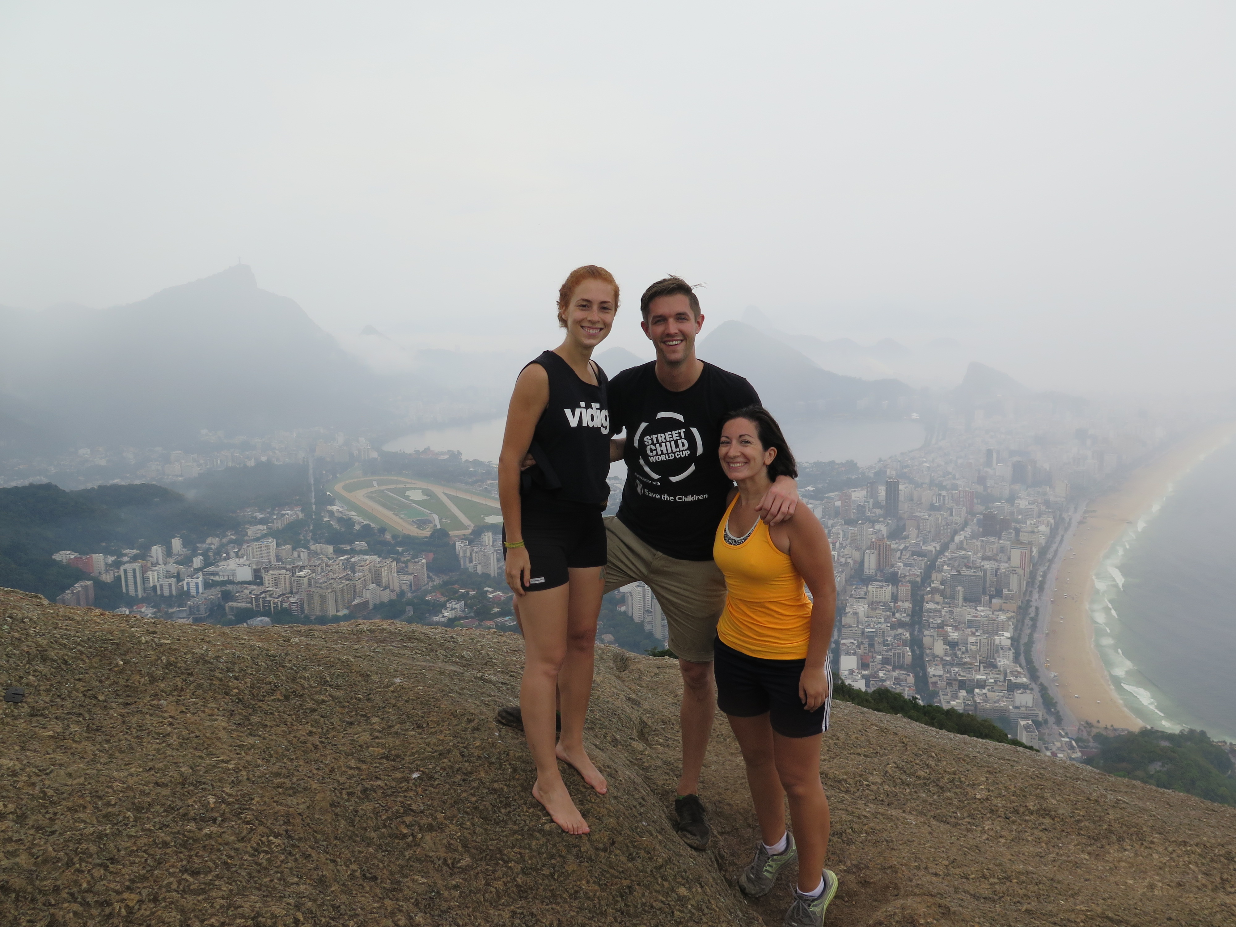 Dois irmaos with Elisa and Francesca - The Backpacker Intern